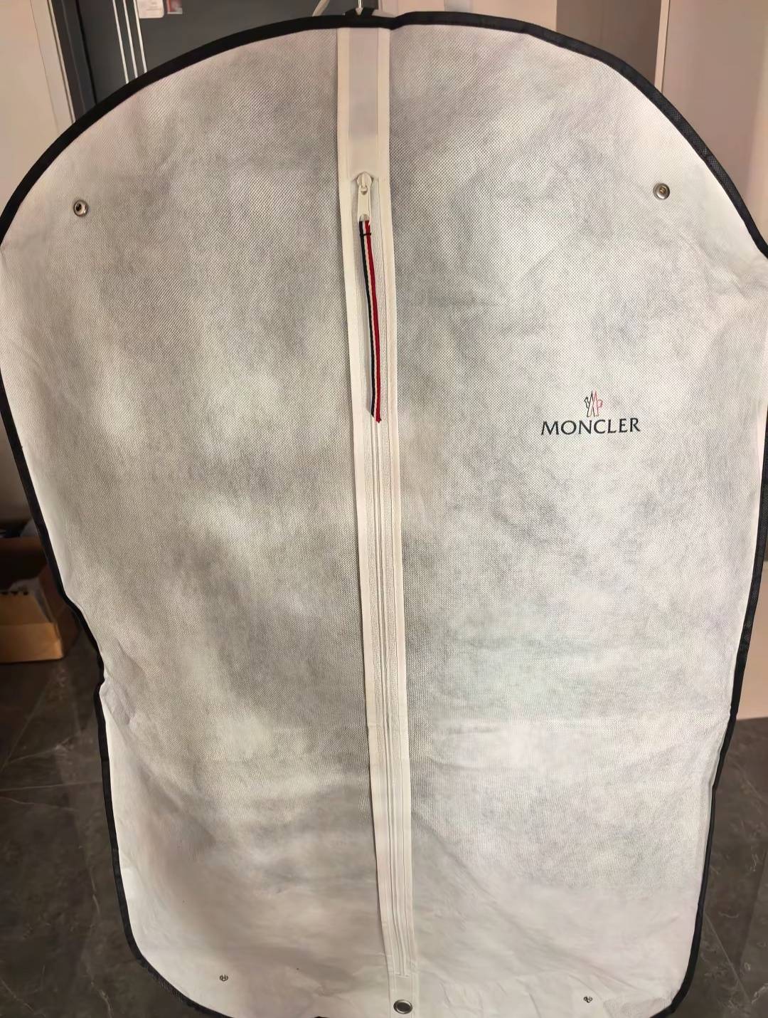 又花了179拿下件衣服！


20 / 作者:风声土起 / 