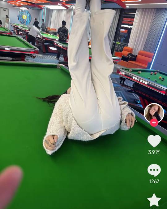 几把毛都没有饿醒了起床了，肚子饿的哇哇叫难受了老哥们，那种胃酸反胃的感觉太难受了7 / 作者:理理理66 / 