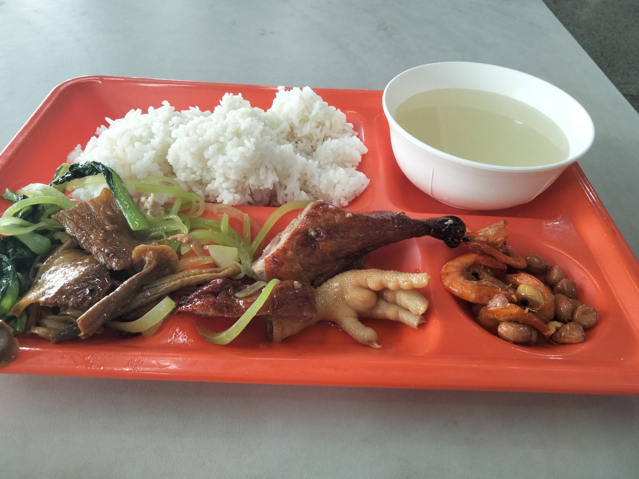 停工吃饭，吃完再干。
努力赚钱，回家过年。


77 / 作者:君子之交淡如水 / 