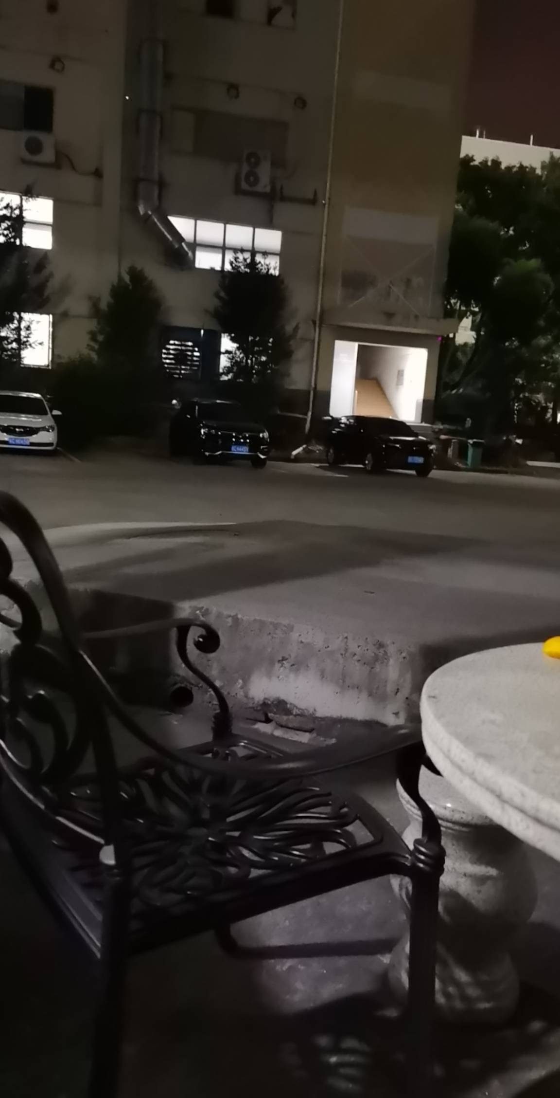 上夜班得准备两包烟才行啊

45 / 作者:庸人自扰啊666 / 