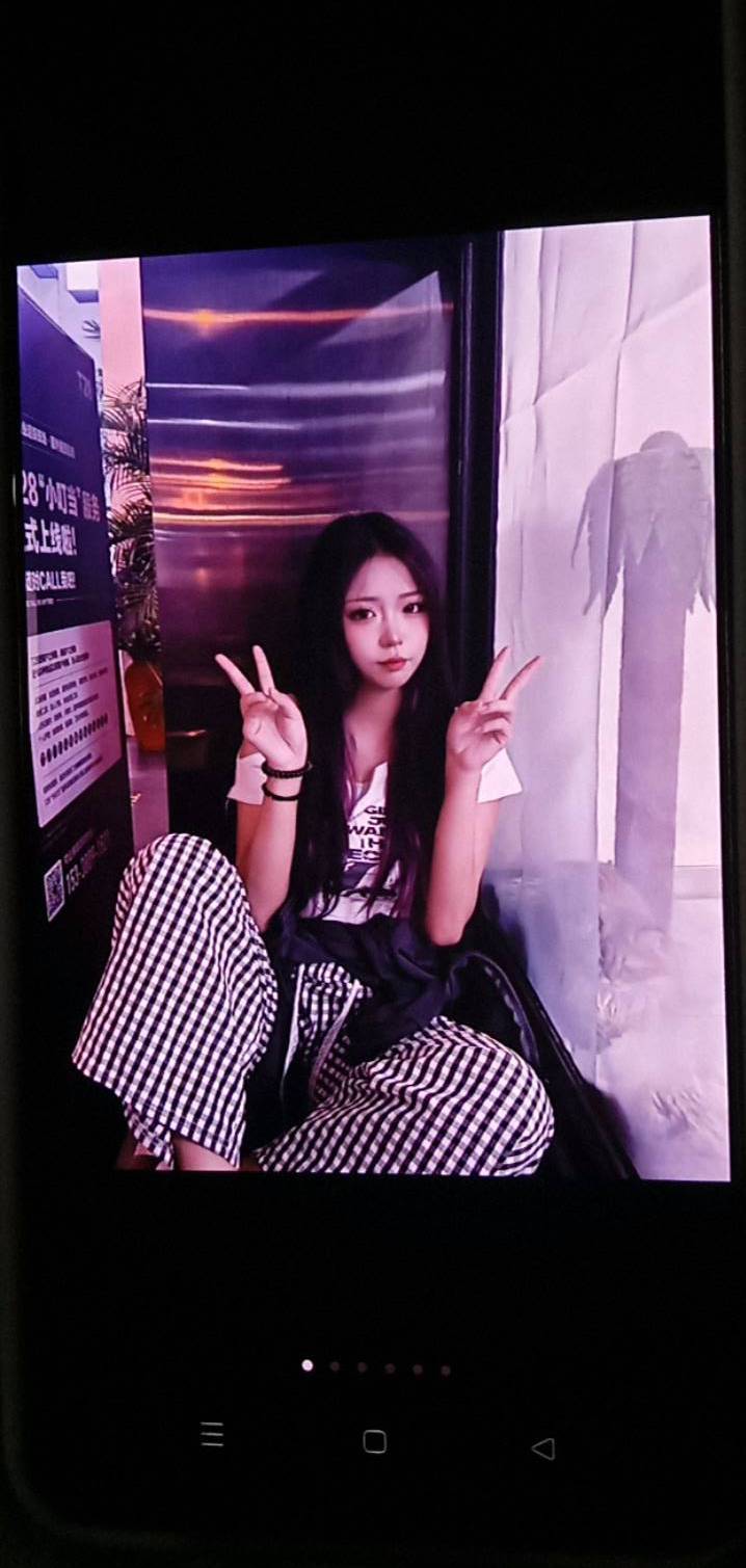 老哥们感觉这四个哪个是我对象 发出来肯定会被攻击很正常 因为有很多大叔不会聊天加长18 / 作者:爆炸老哥在线ki / 