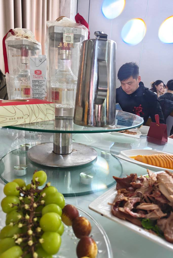 吃酒席

0 / 作者:撸毛11 / 