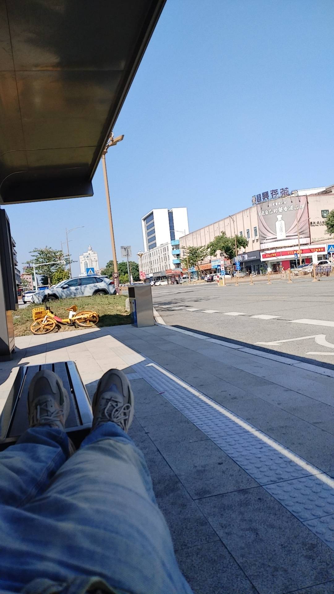 小沫，我躺下了，肚子好饿，你借了我2万，啥时候还给我，小沫我想你了。

89 / 作者:湖南陈小春 / 