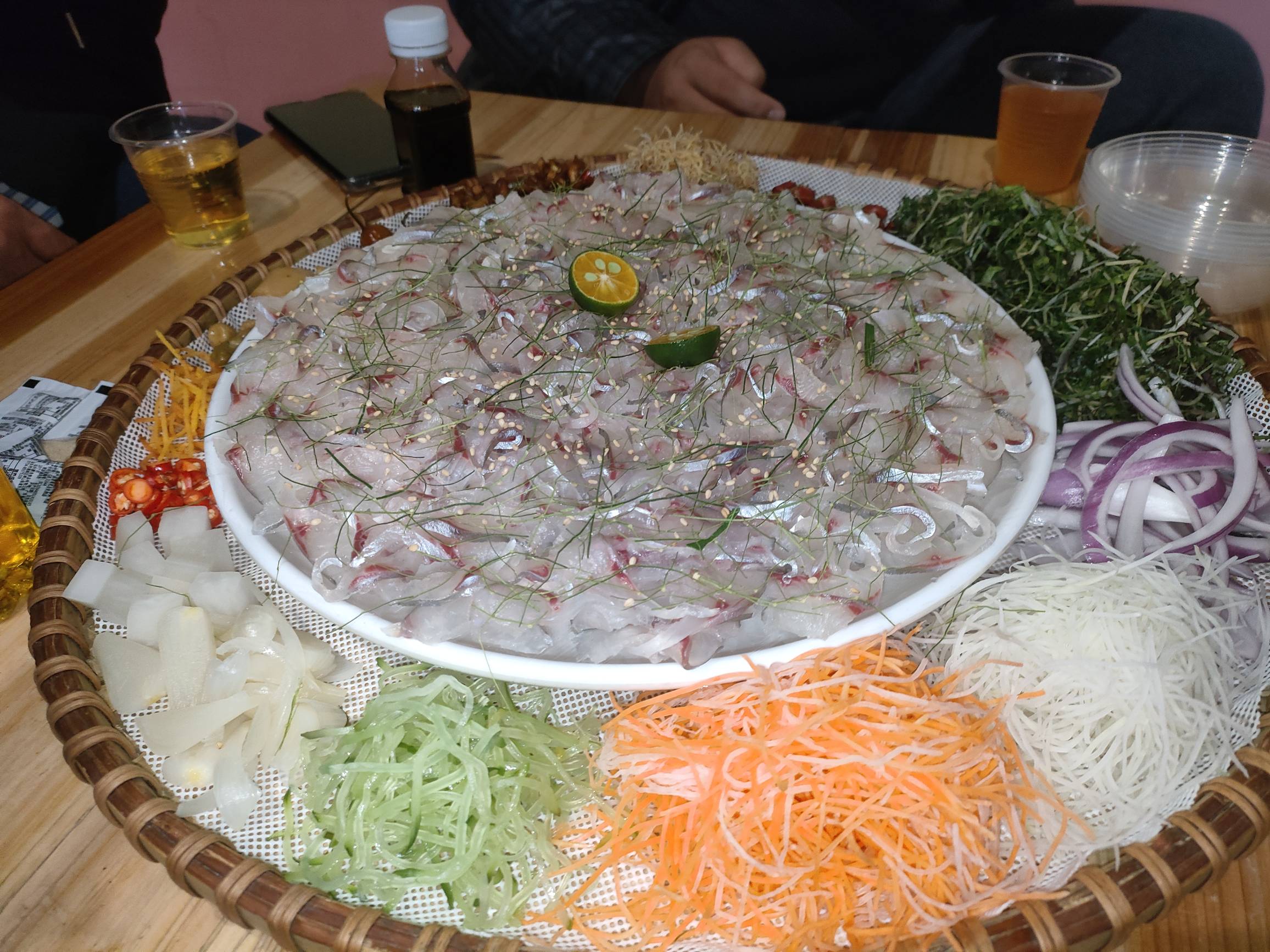 顺德鱼生
我在顺德三水朋友的农场躺平几天就跑

66 / 作者:小小卡妖呃 / 