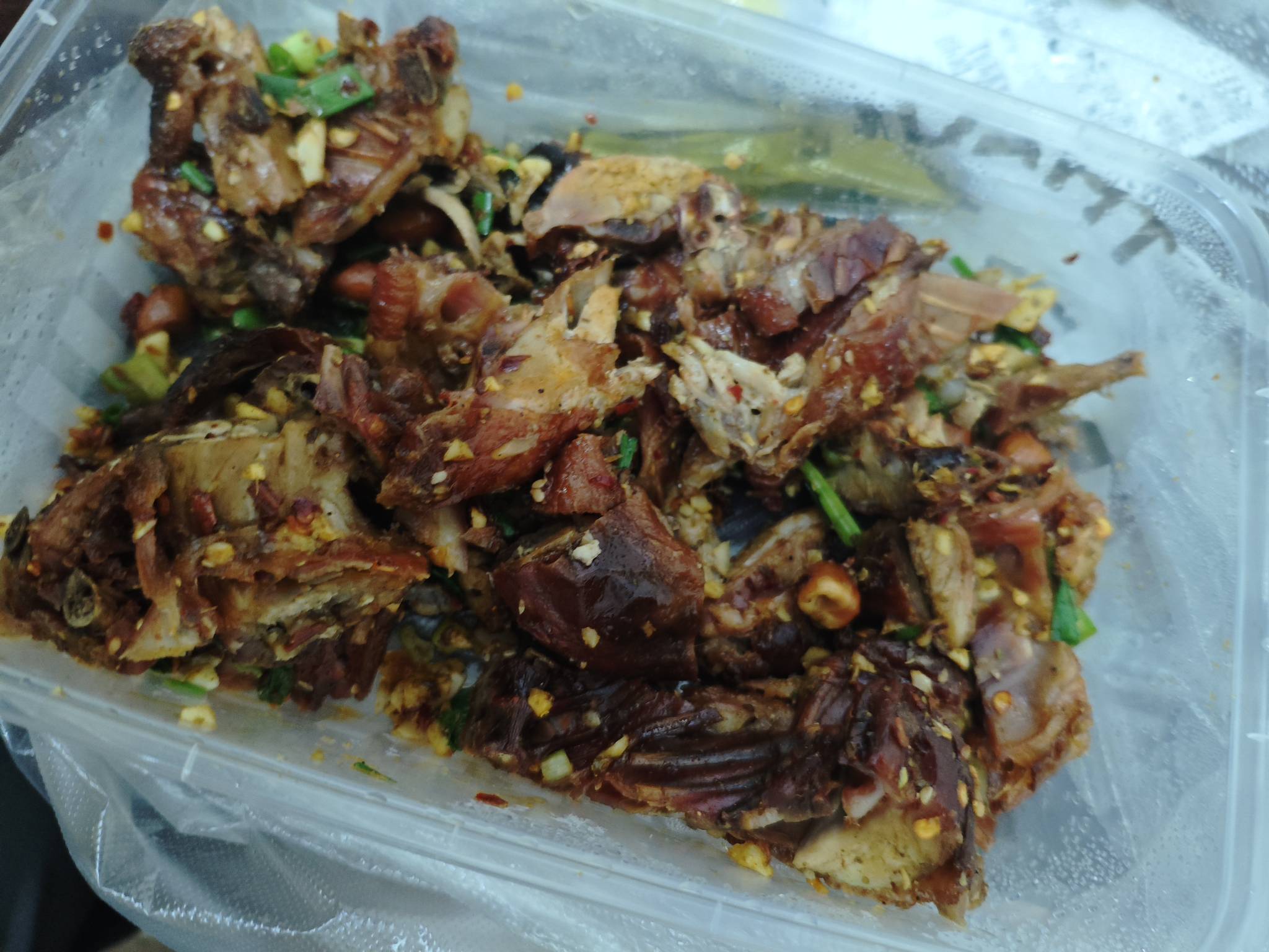 都这么装吗，拿个破手机还人人戴个蓝牙耳机，买不起啊

8 / 作者:天空之城@ / 