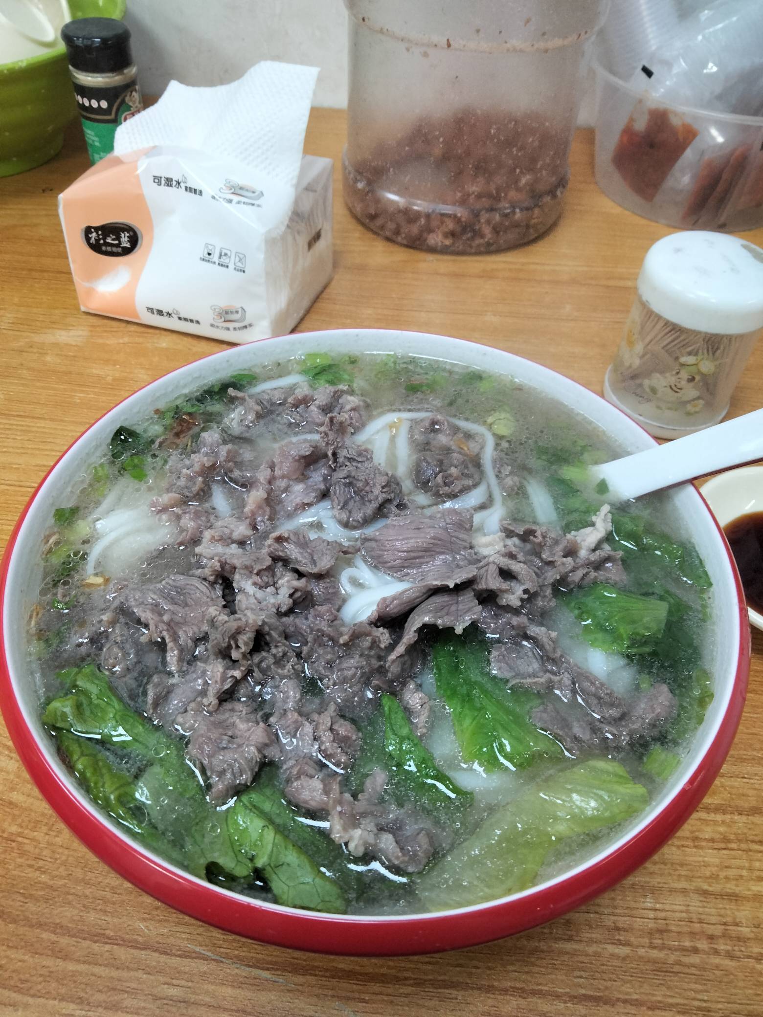 刚下班今天打螺丝赚了242毛，过来吃碗15毛的牛肉河粉暖暖身

47 / 作者:君子之交淡如水 / 