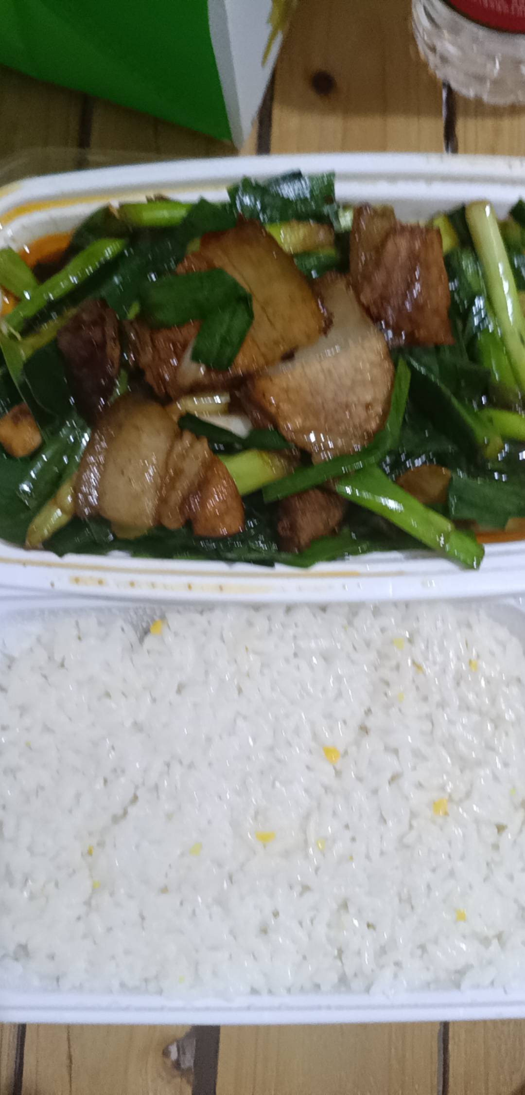 老哥们有点香我先造了

7 / 作者:大吉吧哥 / 