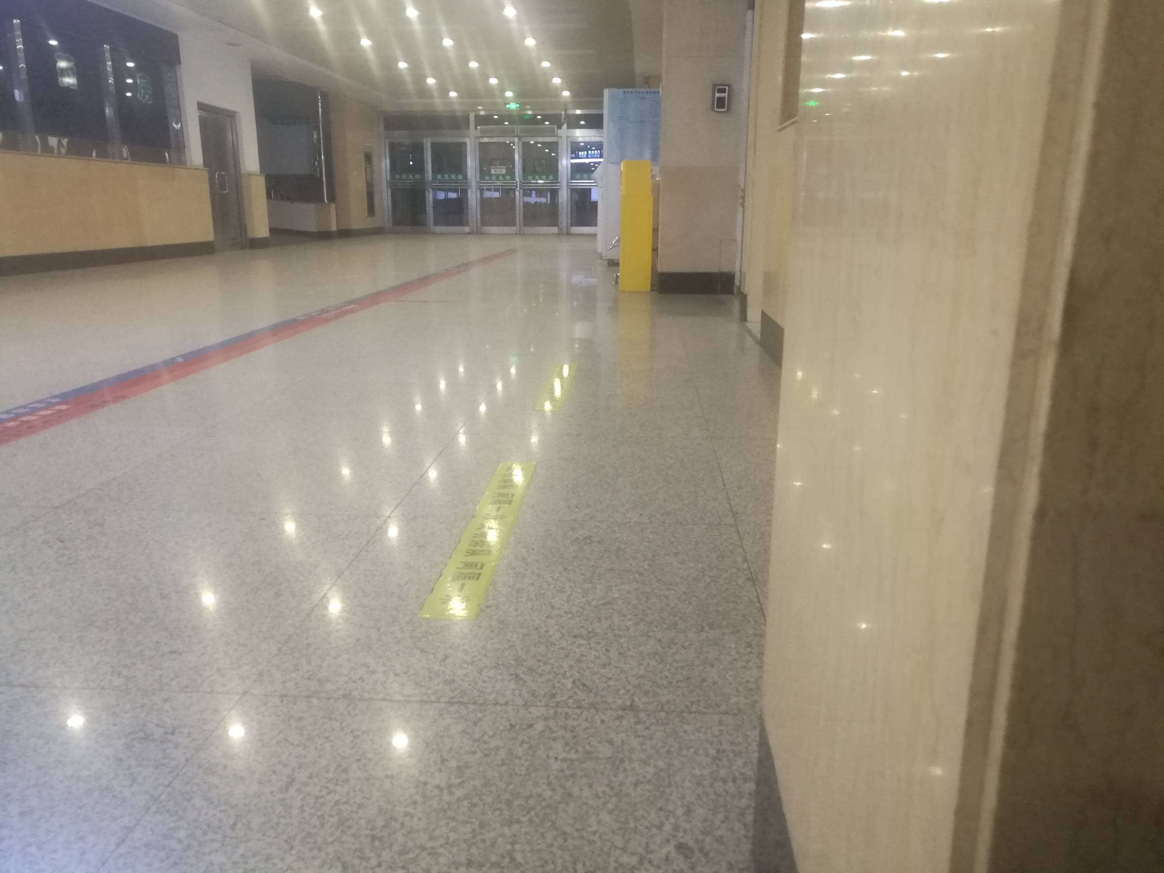 倒下了 就剩一根烟了 大风都没地方去 有什么毛能快速整盒塔子钱

72 / 作者:努力优秀_ / 