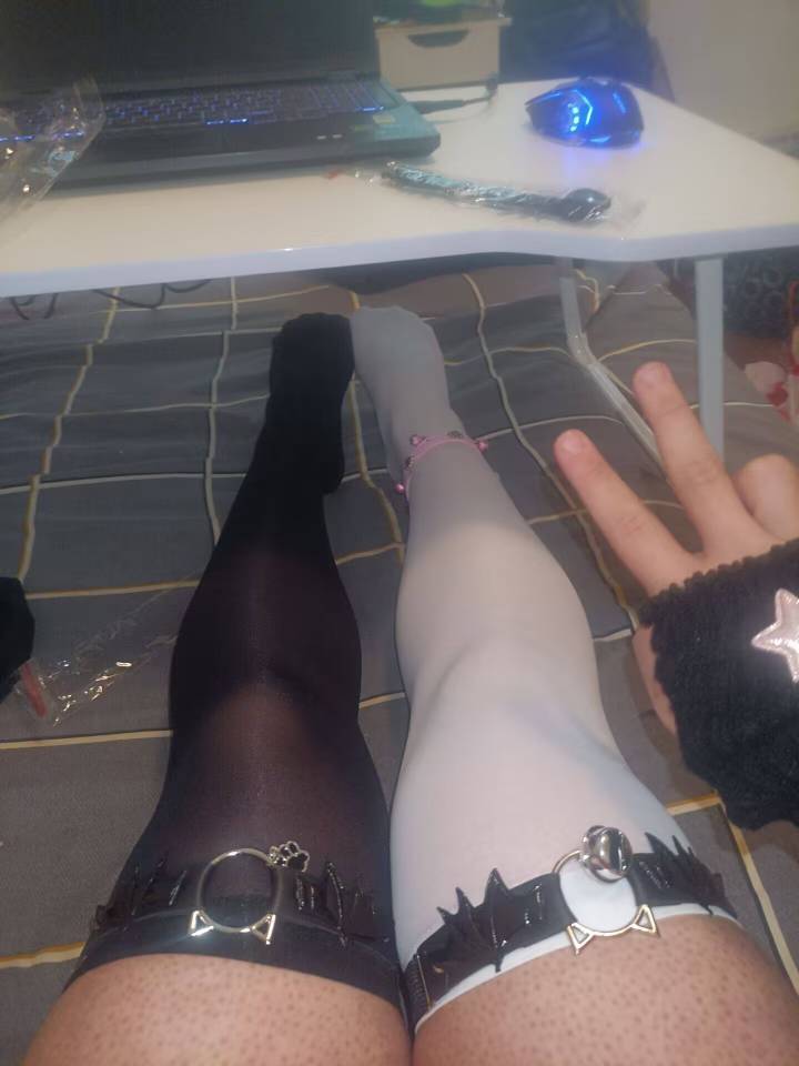 快饿昏了，

87 / 作者:都是卡农挂必仔 / 