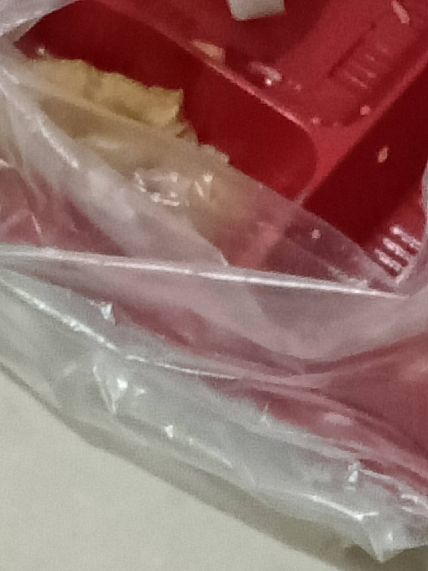 第一次申请东哥外卖，实付16的大肉饭，一块肉三分之二是肥的流油的真吃不下又淡。

72 / 作者:yz爱你 / 