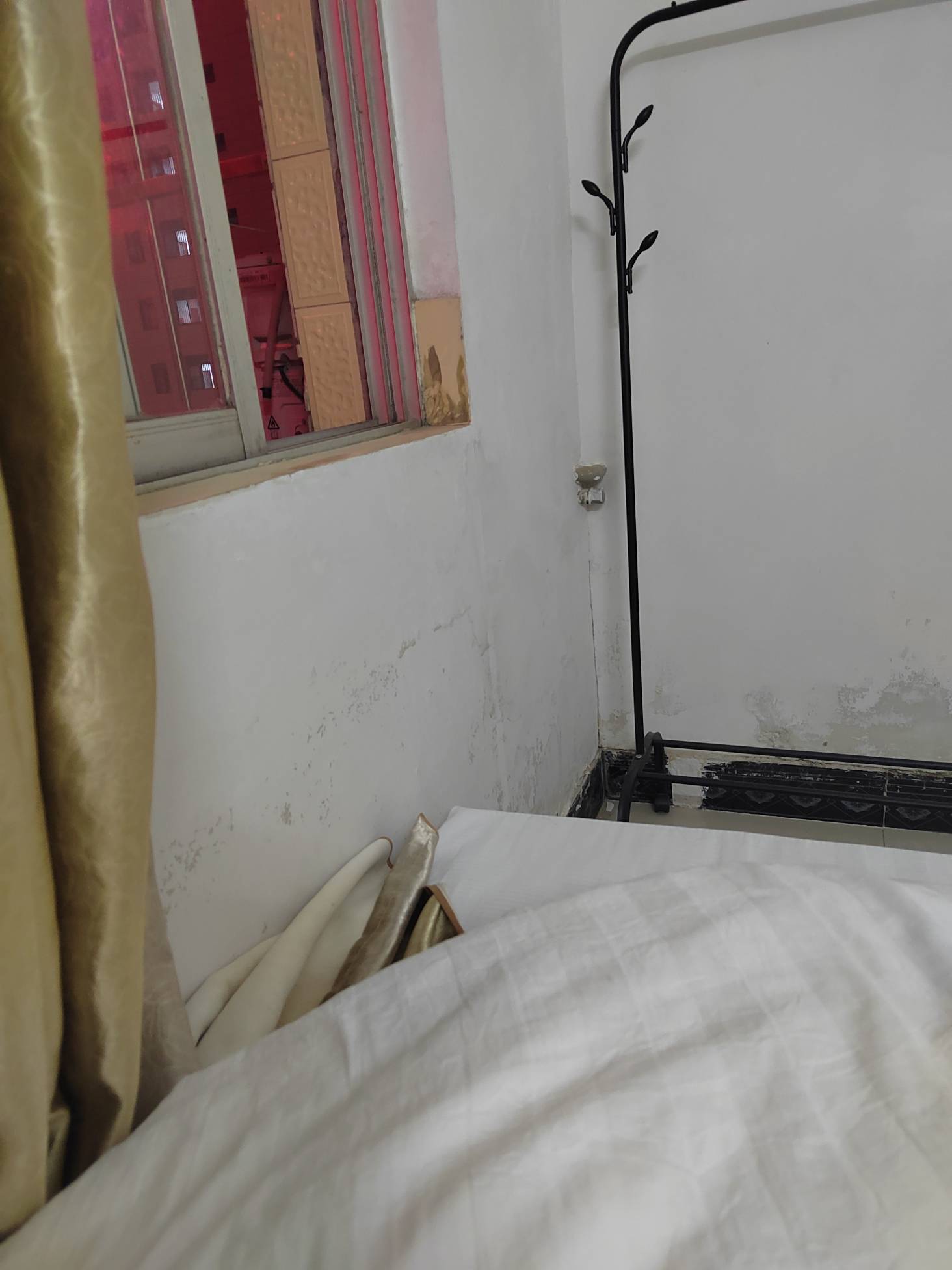 每天躺在这半个月了，也不出门，人跟快死了一样，心里好焦虑，你们是怎么能一年两年的58 / 作者:澳村还我奔驰E / 