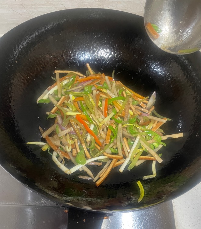 龙鳞马依旧三河小炒，七饭！老哥们先吃


97 / 作者:联系客服改名 / 