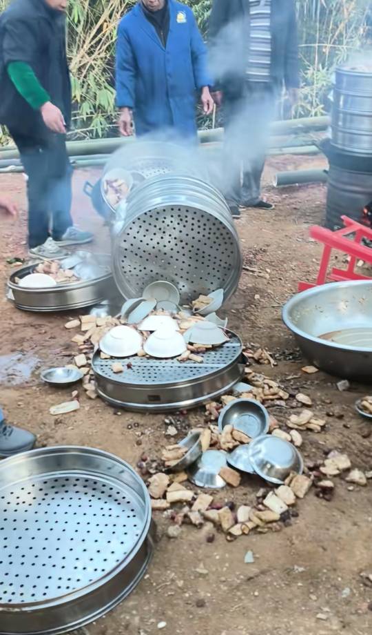 跑路

12 / 作者:永恒yi / 