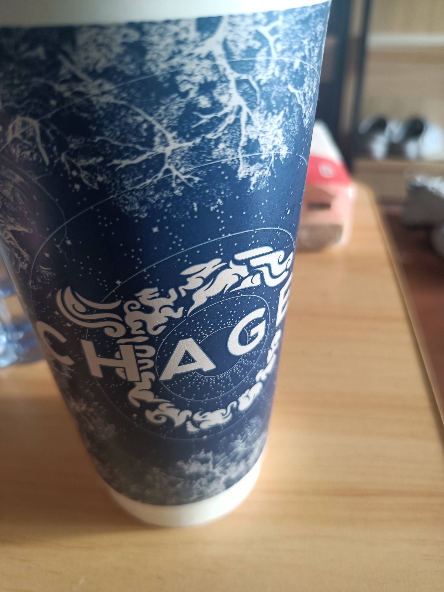 日租青旅打扫卫生的小哥，我前几天帮他弄了币安的万圣节邀请好友，给他挣了120毛，然23 / 作者:东八区大佬 / 