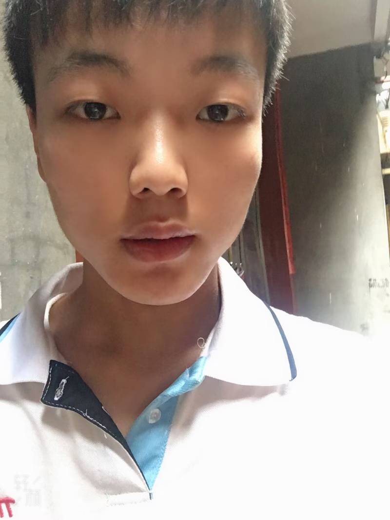 广东下雨，挂壁房在6楼感觉好潮湿
湿气重
为了躺平不少运动特意租6楼每天步梯，没交电15 / 作者:风中之神-聂风 / 