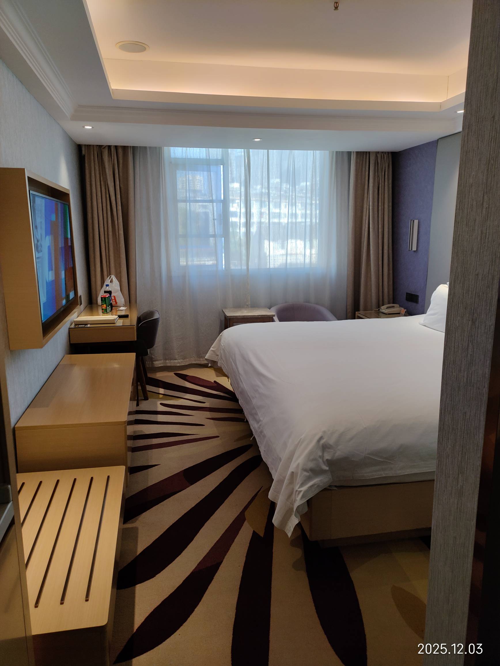 老哥们，又站起来了，上个星期还挂比公园厕所废弃地下室，今天又可以在酒店至少稳几个52 / 作者:红菜苔 / 