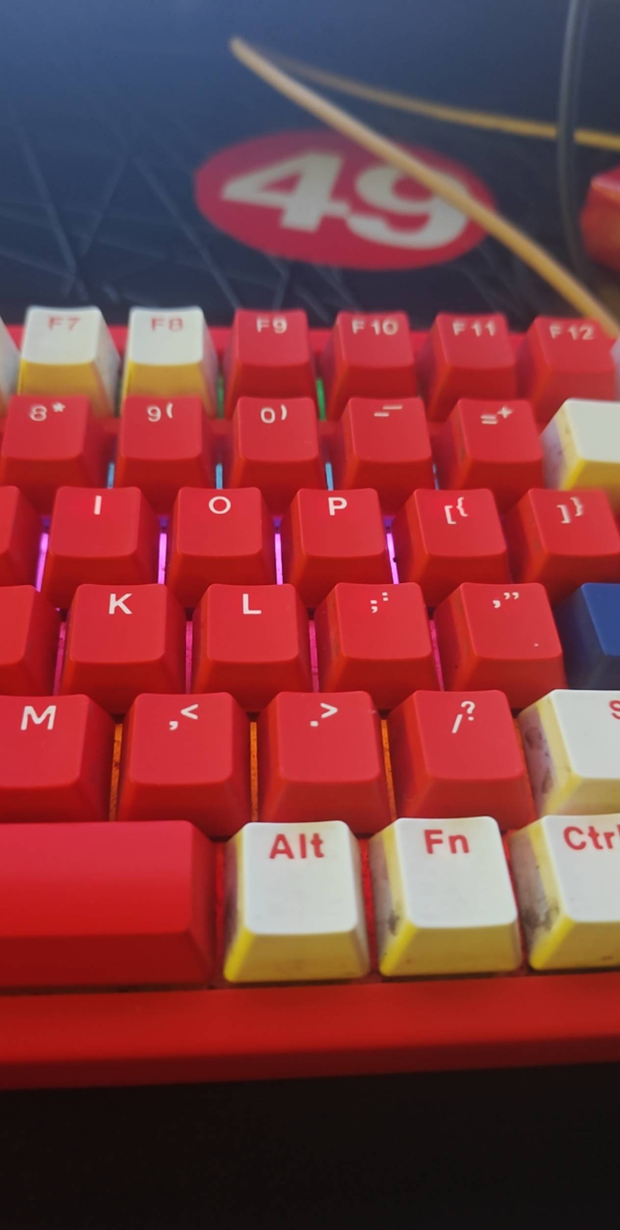 我欠了好多钱 越来越多人离我而去 时间让我看清了很多人是帮我还是害我 我会一个人一89 / 作者:电竞经理回电 / 