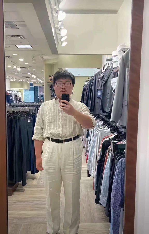 今天心情好 奖励你们一张自拍

60 / 作者:小旋风ovo / 