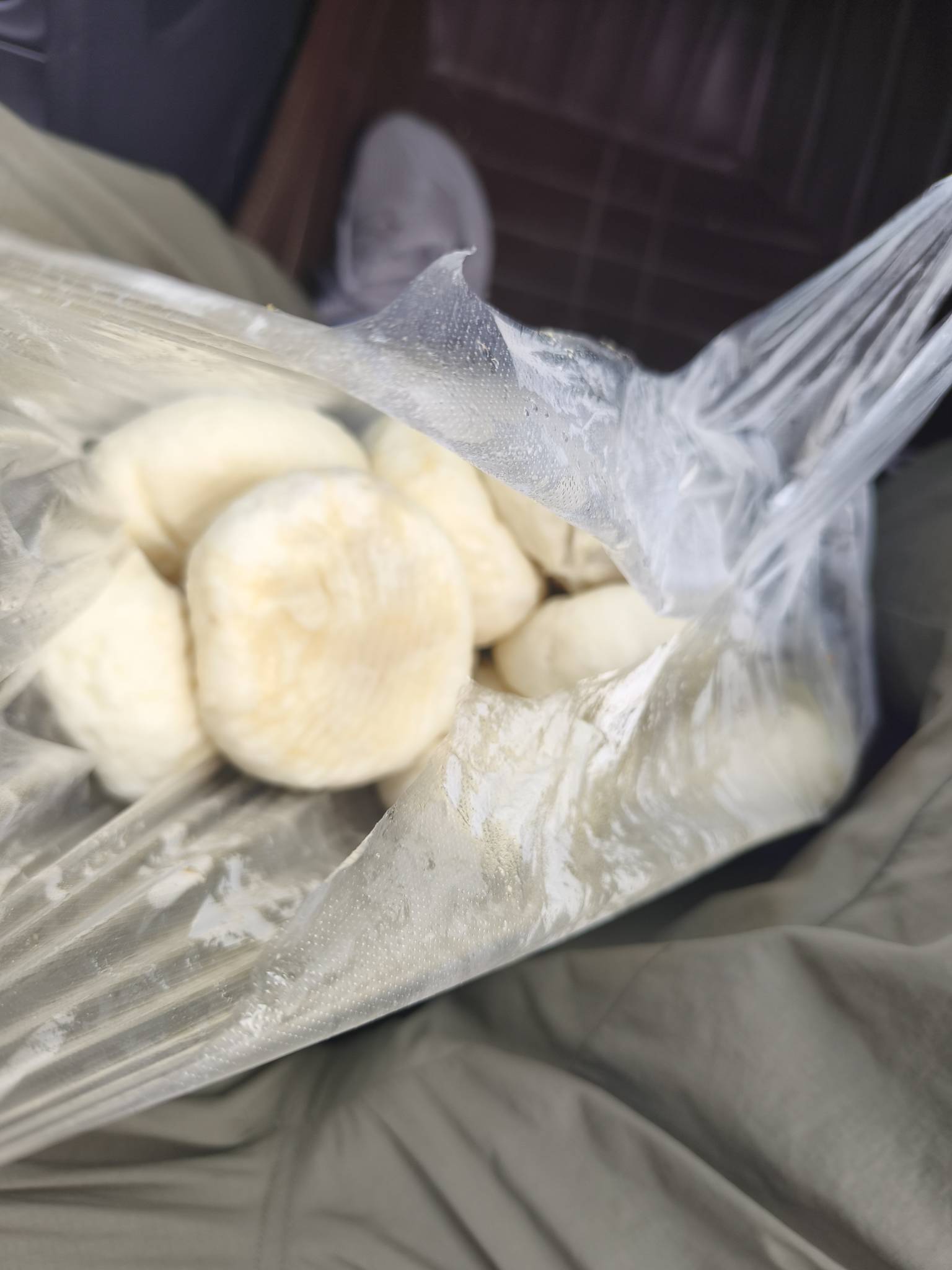 有没有在苏州厂里上班的啊，不是昆山啊，在园区跟新区的，推我个中介群呗

11 / 作者:恭喜发财zy / 