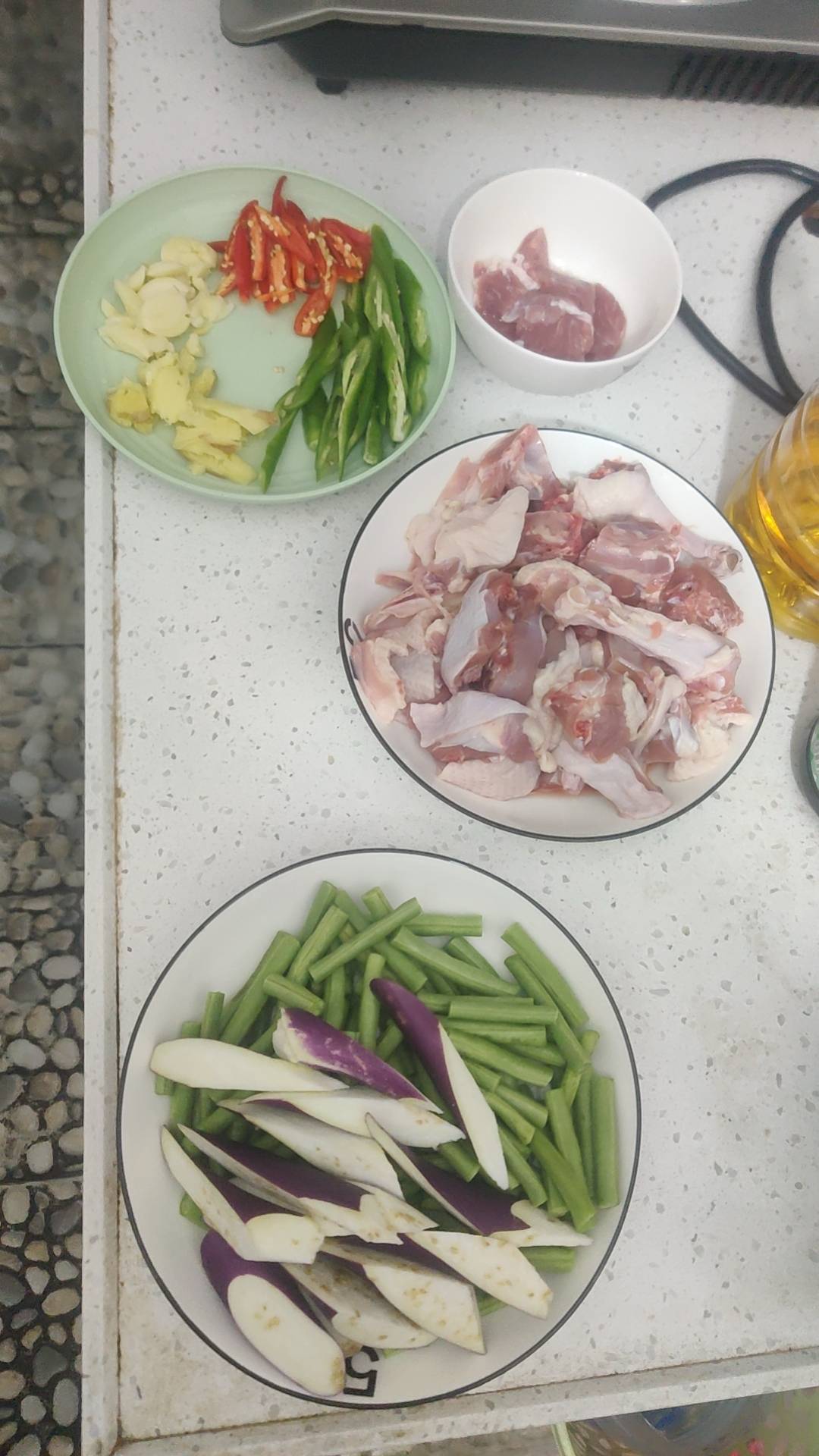 羊毛末日了吗？老哥们都开始申请口子了。我还是不申请了喝点喝点。

87 / 作者:必居 / 