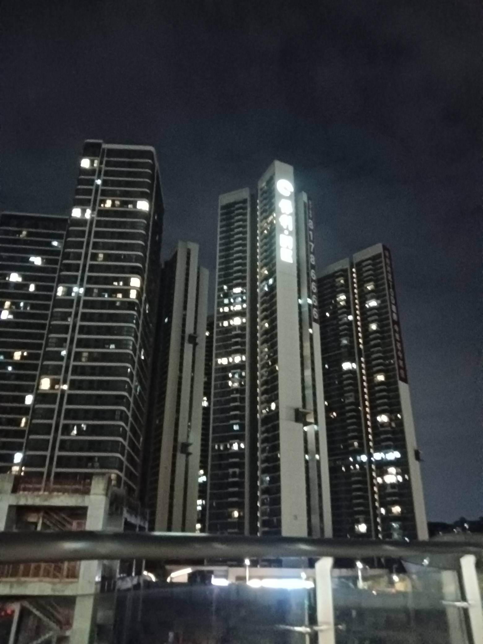 一个人走，一个人泪流

15 / 作者:无限星空 / 