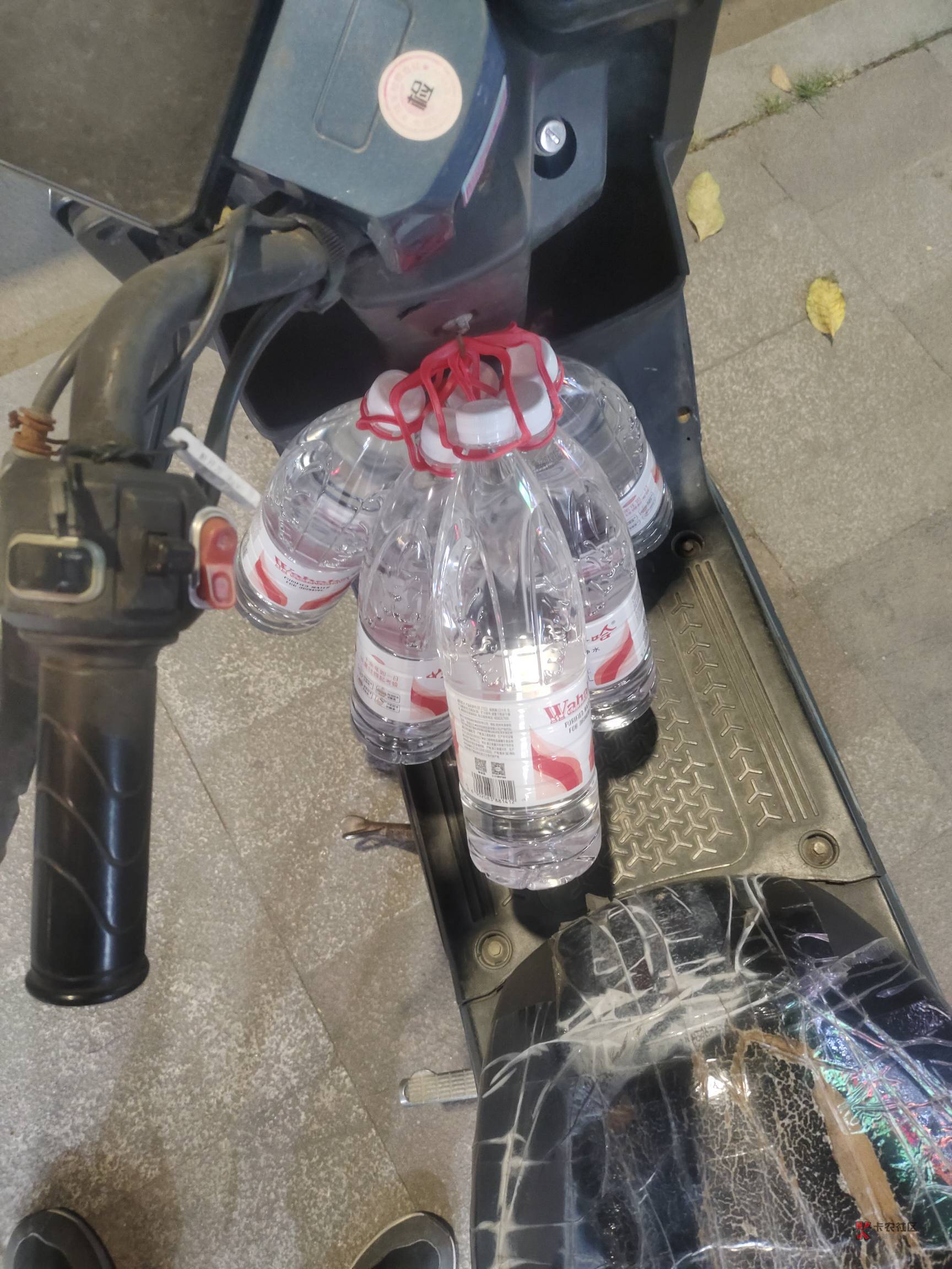 交通领券中心领那个满10-3的十足,十足长期活动,大瓶矿泉水4块5两瓶,用了券10块5买44 / 作者:坤坤爱打球啊啊 / 交通领券中心领那个满10-3的十足,十足长期活动,大瓶矿泉水4块5两瓶,用了券10块5买44 / 作者:坤坤爱打球啊啊 /