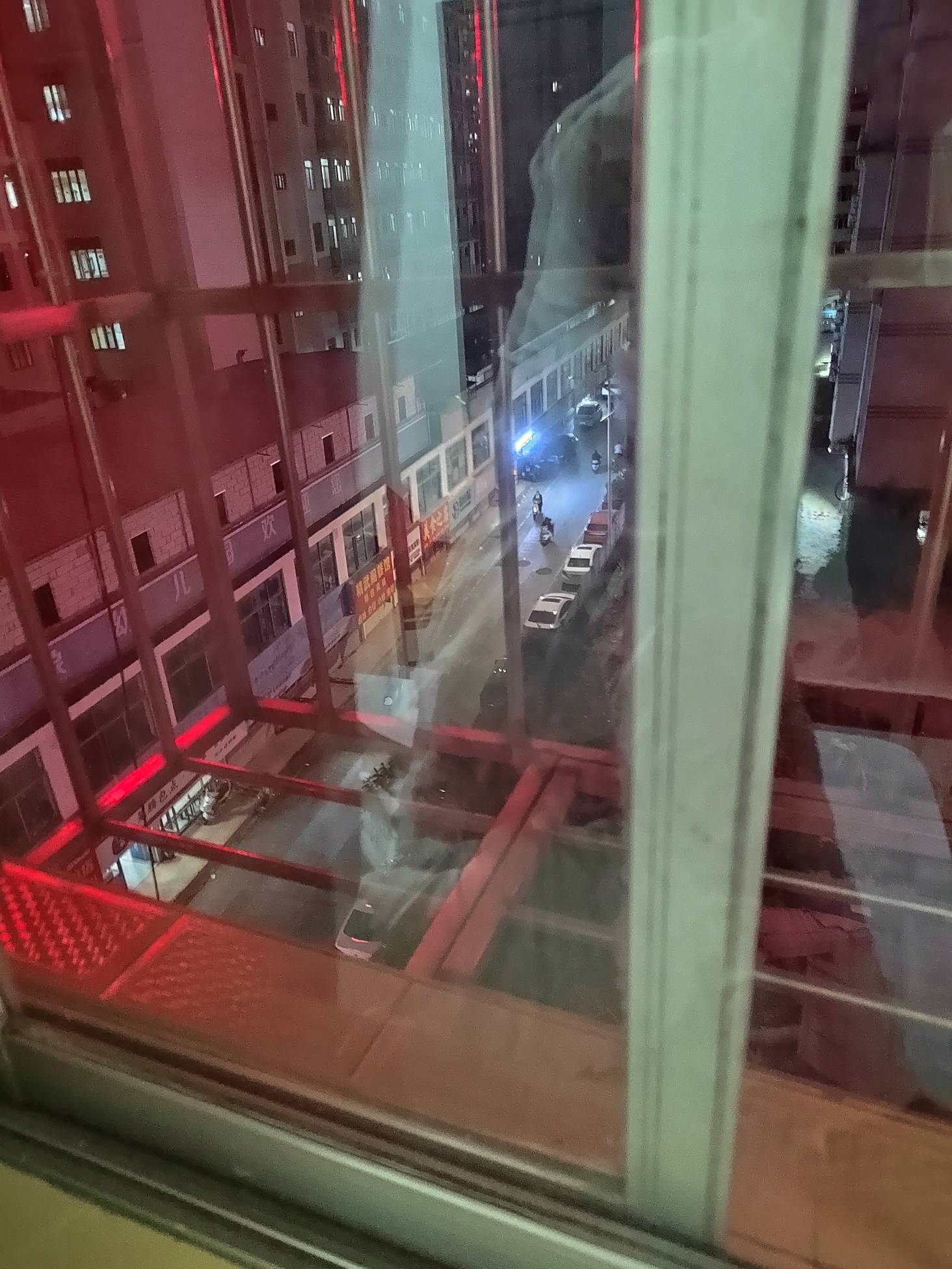 真的好穷，咋办，一年又过了，身上一百块都没有

11 / 作者:澳村还我奔驰E / 