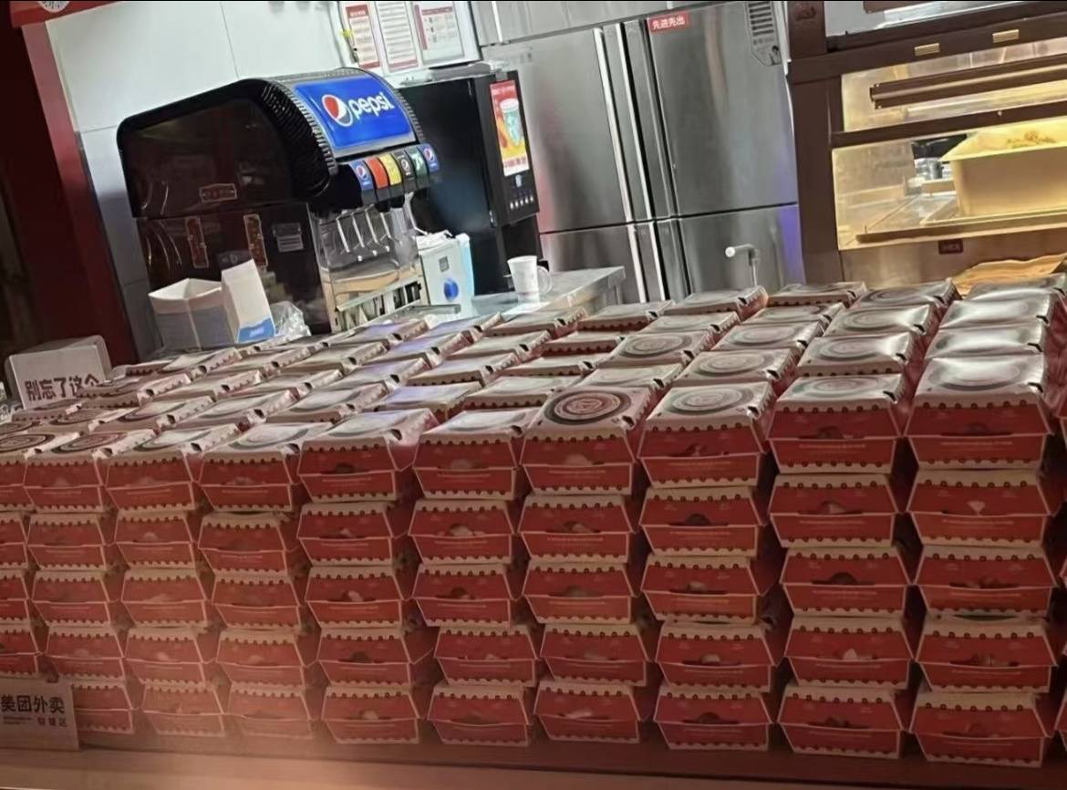 你们这些cs   别下了   店员已经忙昏过去了

28 / 作者:我真的不想撸毛 / 