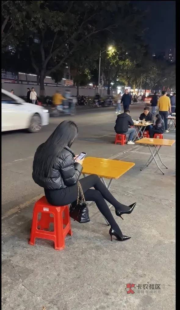 出30话费。27出

31 / 作者:火星英雄7 / 