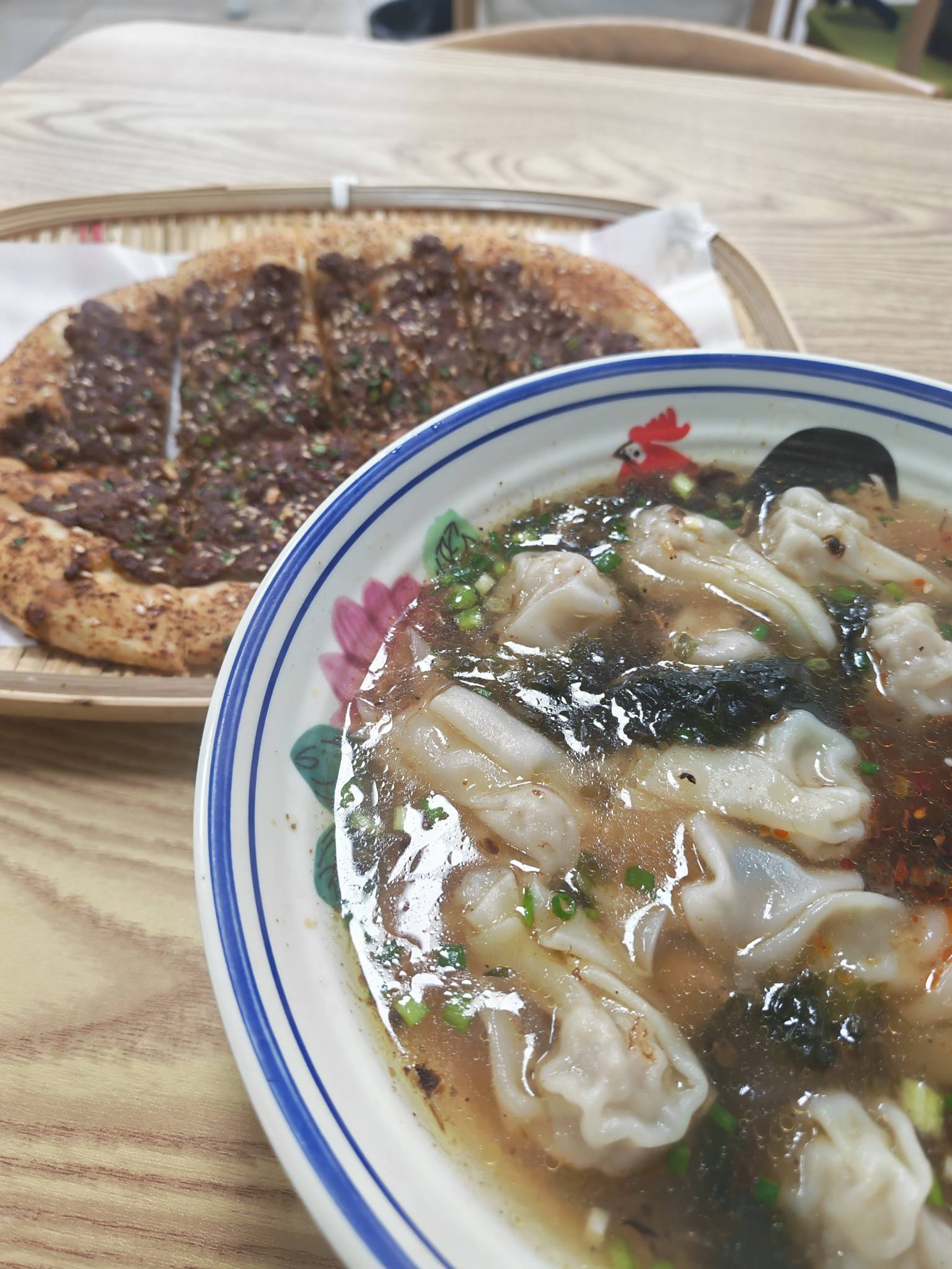 发现了支付宝bug。这份餐23，碰一下23，我这边支付宝上面也显示了支付扣款成功，还看87 / 作者:逞强- / 