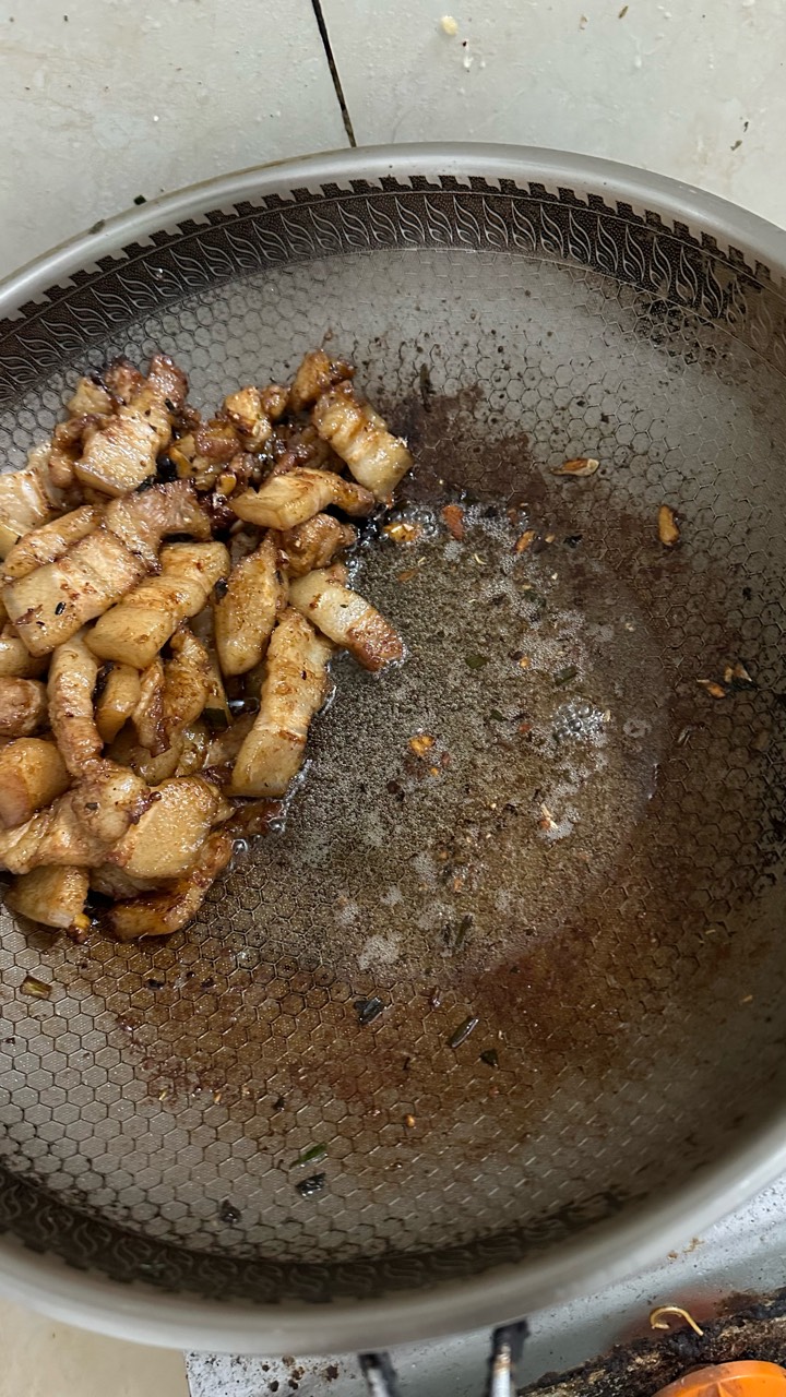 土猪油炒菜心，给钱都不换



48 / 作者:不知明的靓仔 / 