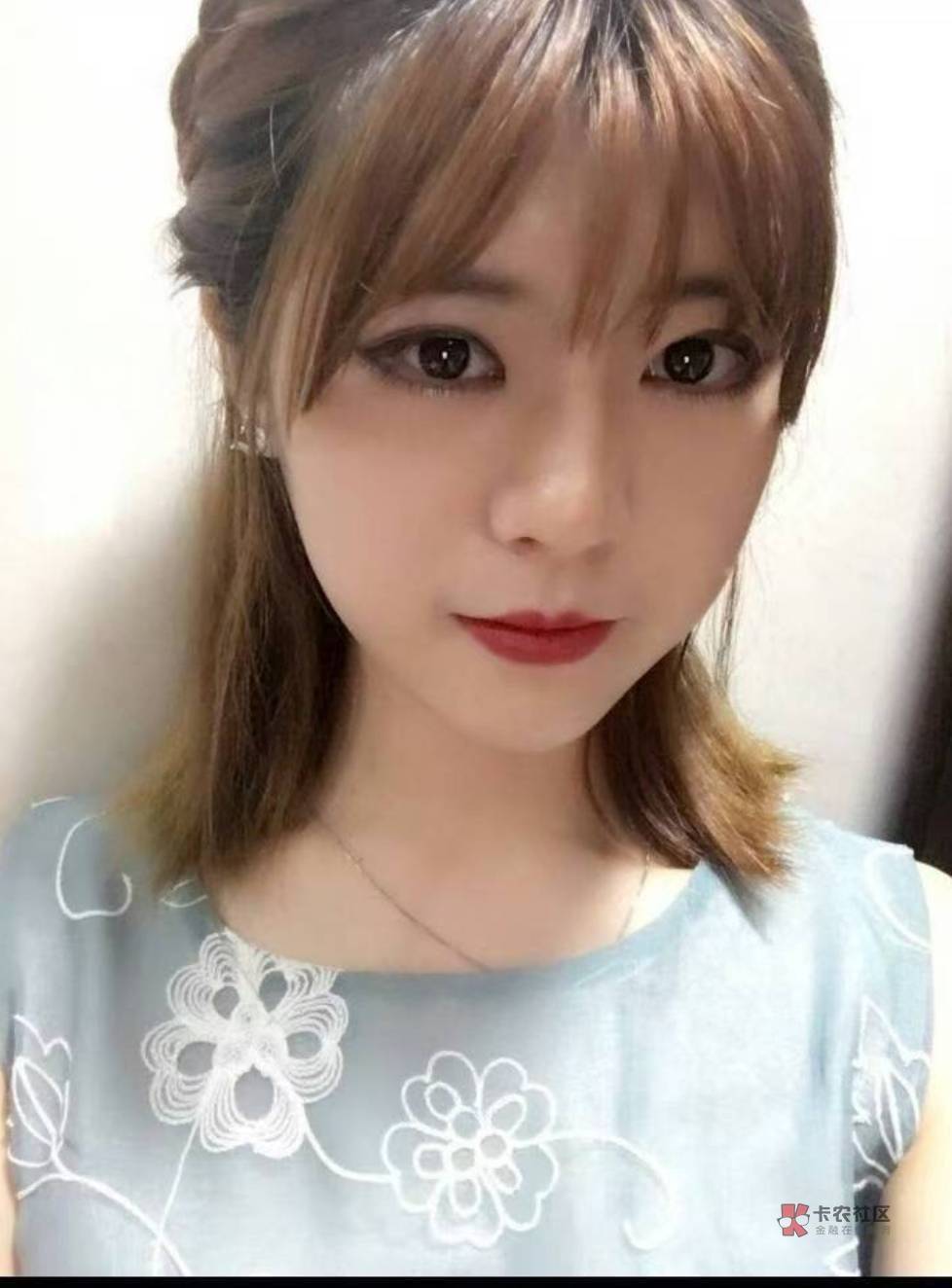 刘倩倩是谁？有我小沫好看吗

6 / 作者:尛•牛•氓 / 