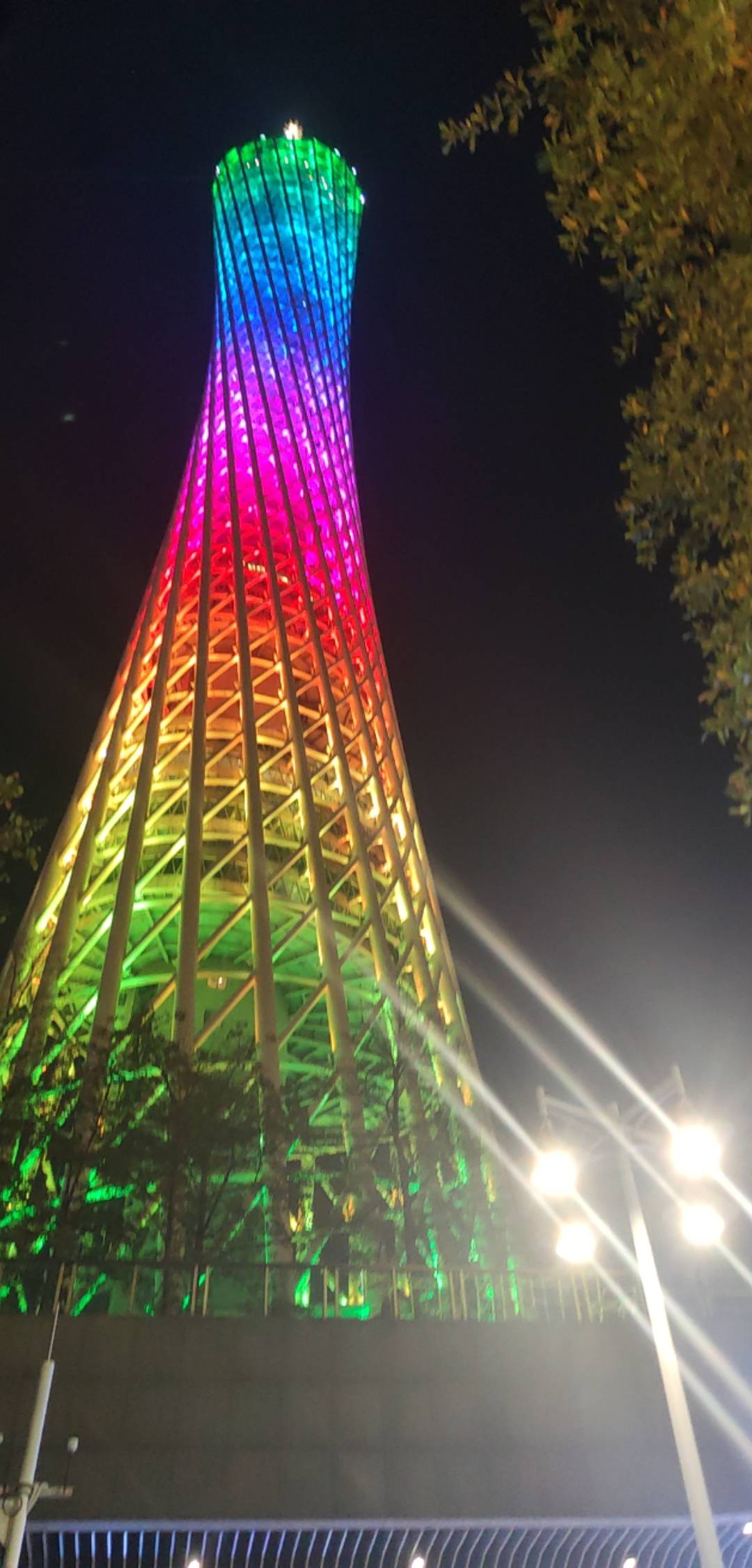 在外面挂壁的是怎么充电的


35 / 作者:木子辰 / 