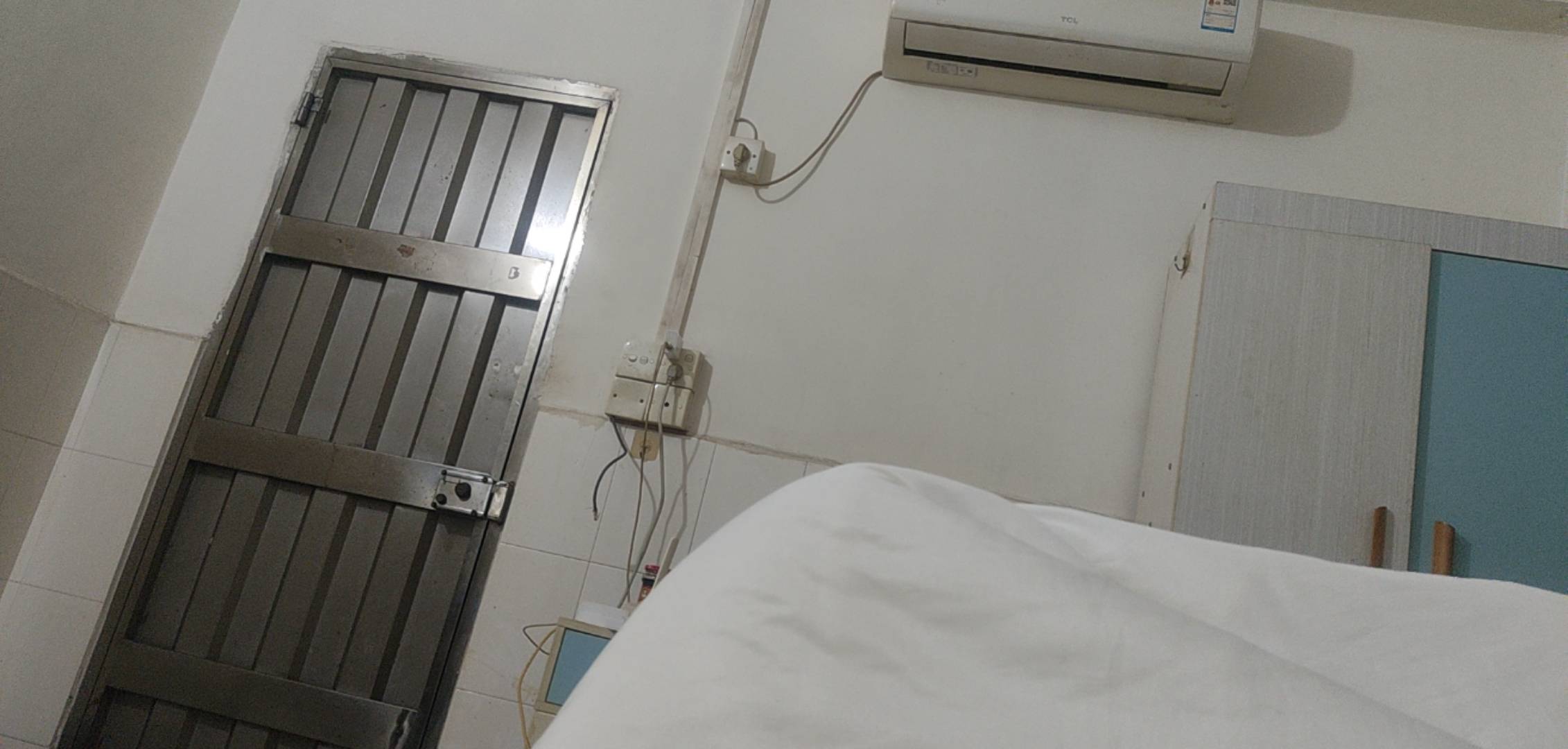 老哥们扛不住了 为什么日子还是这么苦 我一直在哭

95 / 作者:啦啦啦啦啦乖乖 / 