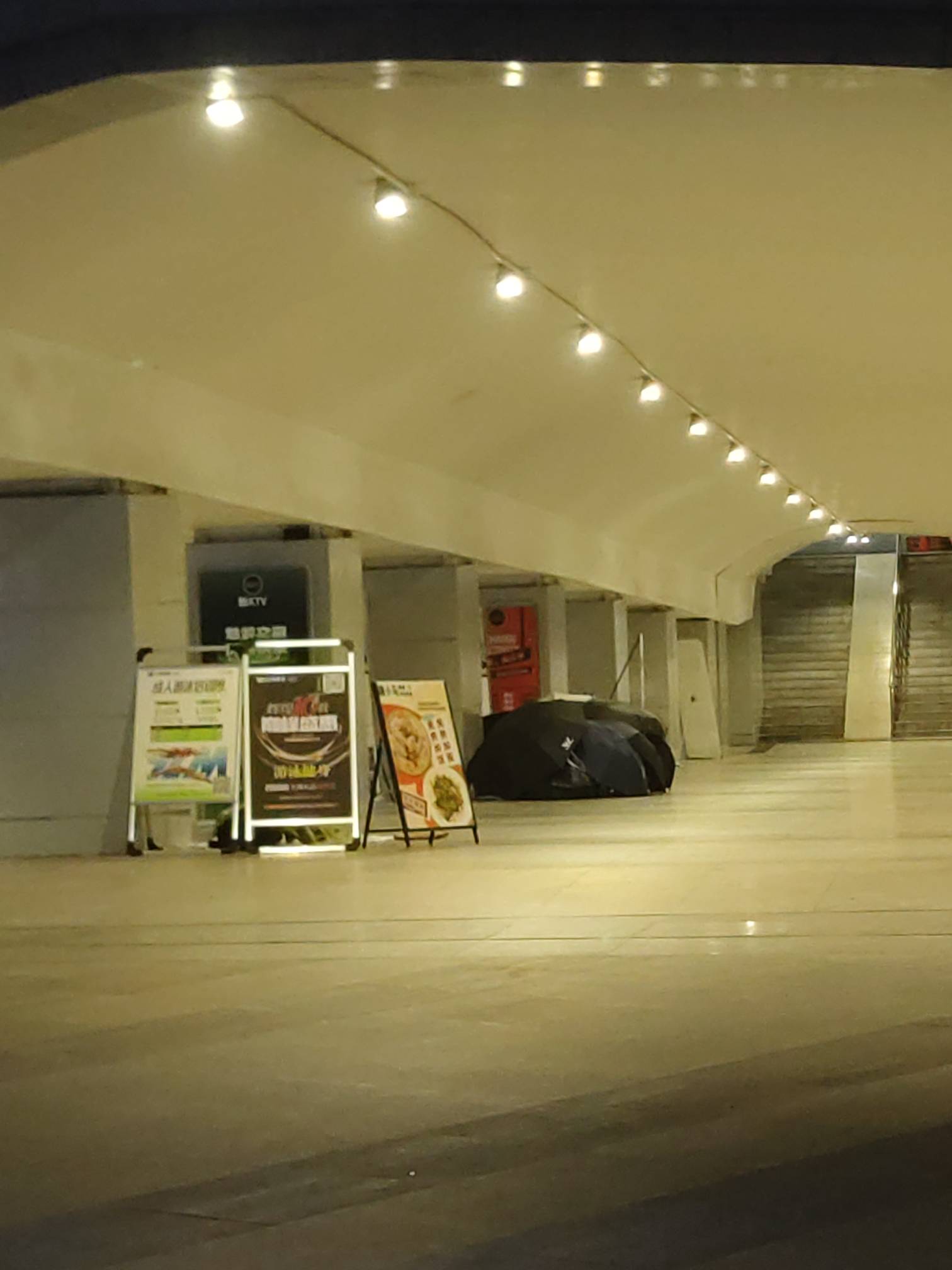 睡觉

48 / 作者:木子辰 / 