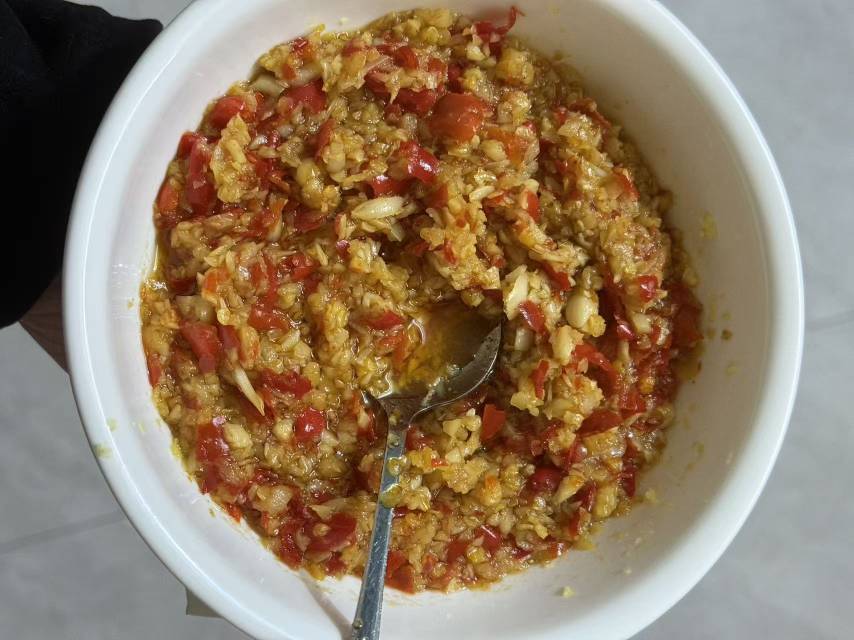 我这个自制蒜蓉辣椒酱打几分？香得很

93 / 作者:条野太狼 / 