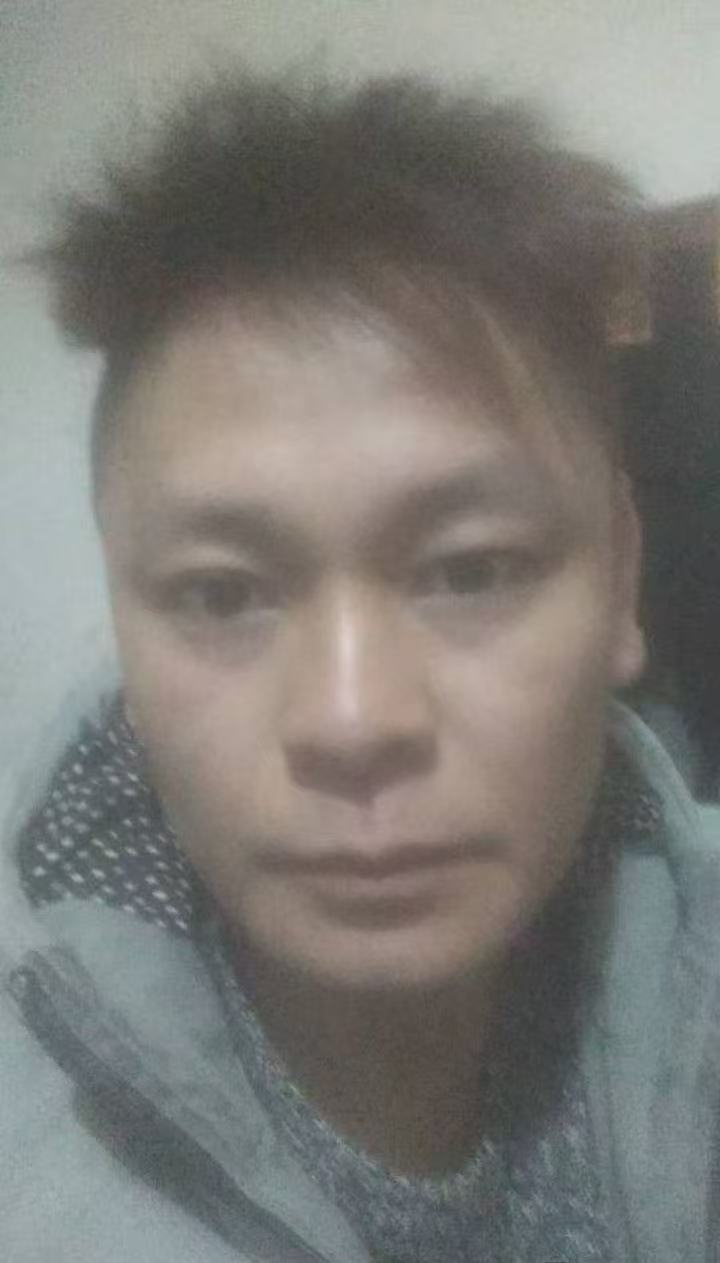 老哥晚上好

15 / 作者:普宁特邀演员达濠 / 