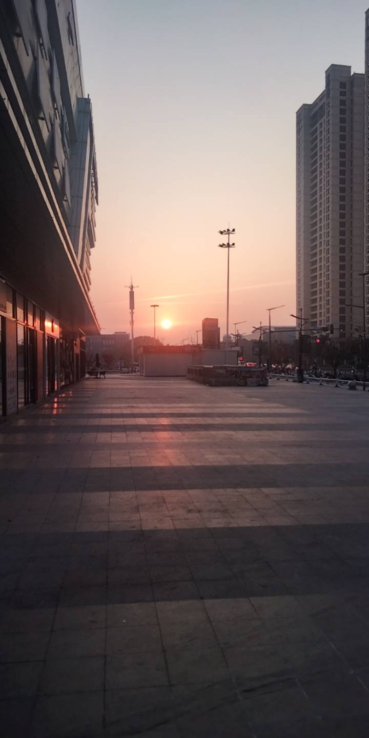 起来进厂了

15 / 作者:宁波躺平老哥 / 