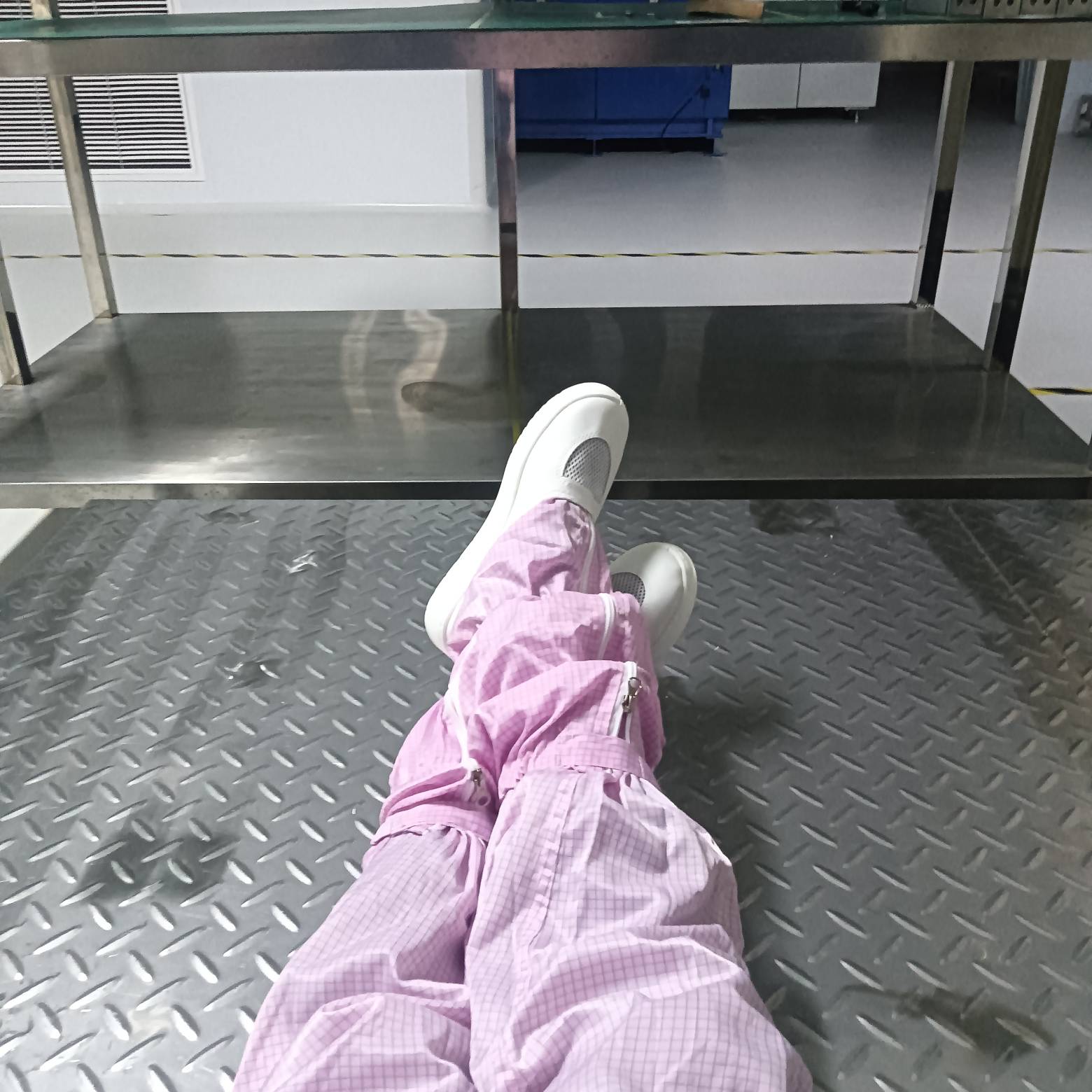 早上来就躺到下班 一天1张

9 / 作者:那可不一定 / 