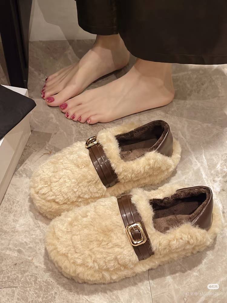 昨天破千 今天过去两小时还没破零!羊毛荒了 几把毛都没了饿的哇哇叫

94 / 作者:理理理66 / 