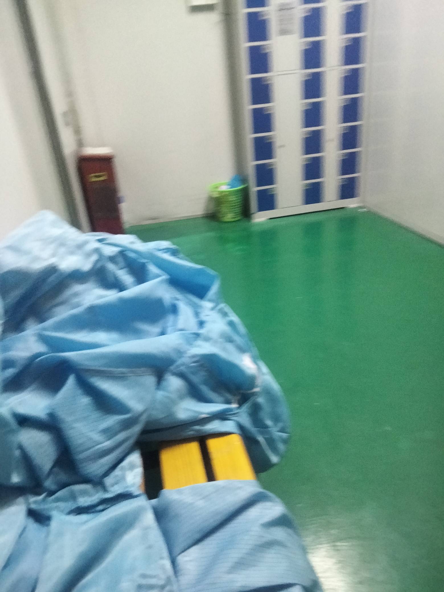 下班了，小厂少妇小美女真多



18 / 作者:宁波躺平老哥 / 