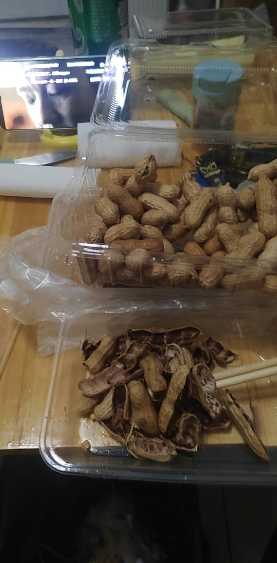 老哥们水煮花生吃着真带派啊

67 / 作者:挂比了救我鸭 / 