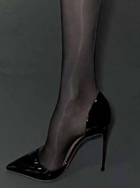 没有东北雨姐的48码大汗脚我就要闹

2 / 作者:公孙梨pear / 