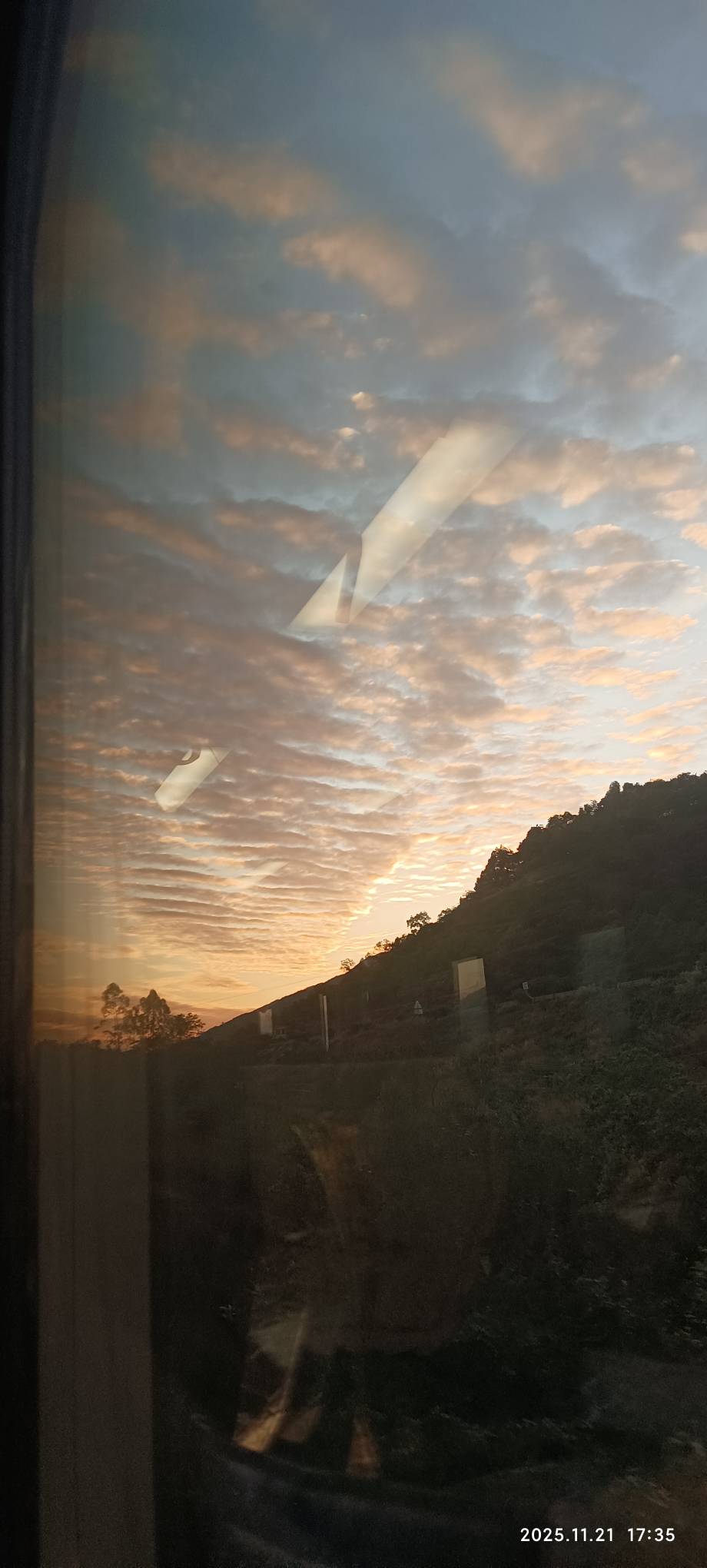 自从进了黑厂，生活规律也正常了，按时吃饭按时睡觉，几天了没申请过一分，卡农都懒得53 / 作者:永恒yi / 