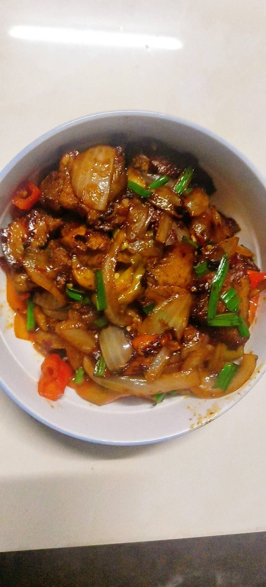 自己炒的回锅肉

0 / 作者:卡农社区探长 / 