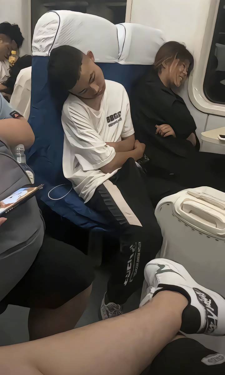 买了件外T80毛，快发毛啊我外T钱谁出


72 / 作者:牢大 / 