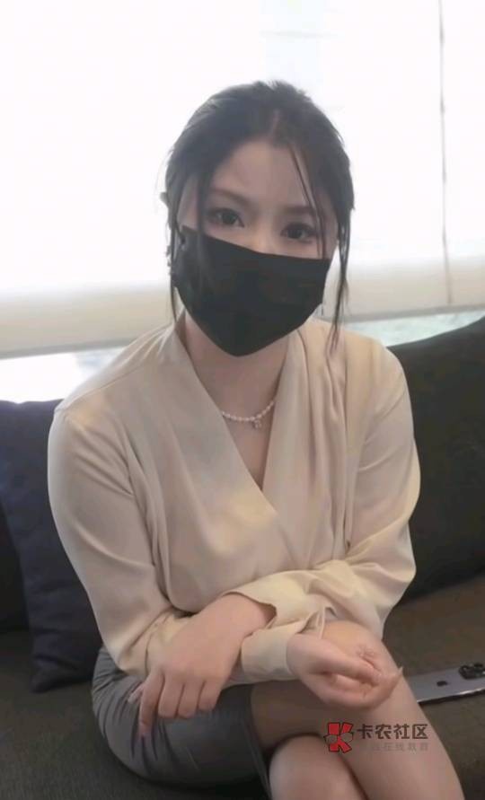 睡觉睡觉，狗命要紧，明天还得九点起床呢

86 / 作者:小二锅 / 