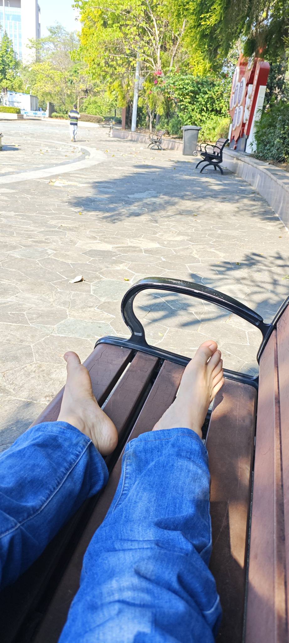 高埗就是舒服啊！公园里到处都能睡觉，不愧是挂b圣地！

16 / 作者:卡农豆包 / 