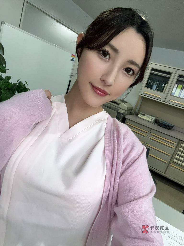 刚下班今天没有错过啥毛吧

34 / 作者:素质低下0 / 