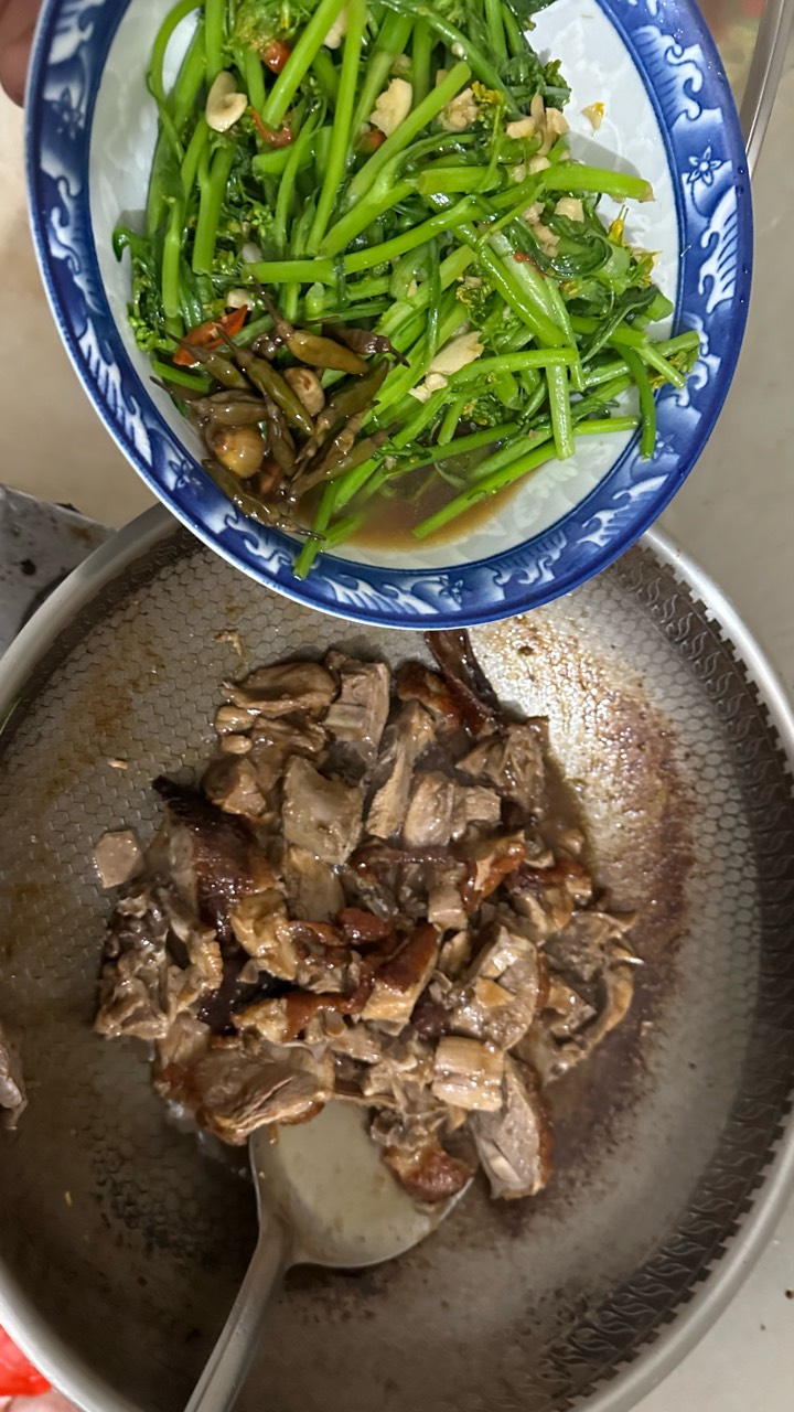 今天的老哥.都在滴油

69 / 作者:不知明的靓仔 / 